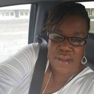 Meet your Posher, Yvette